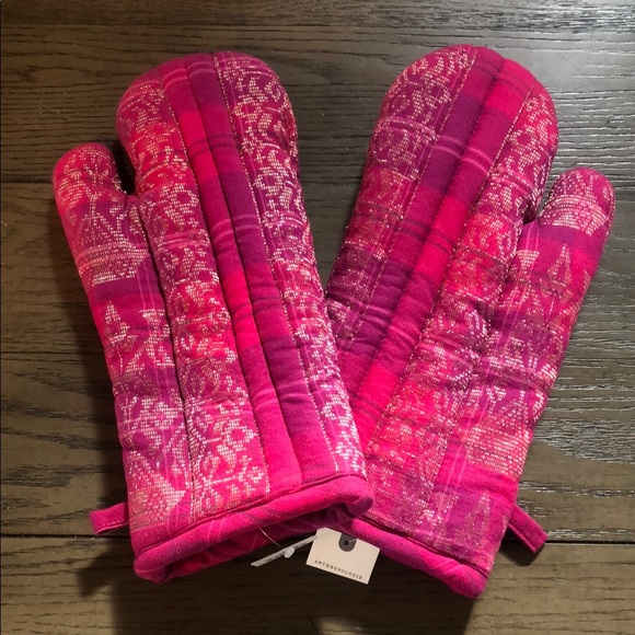 NEW Anthropologie Oven Mitt Set 2 Pink/Metallic Pair - Picture 1 of 4